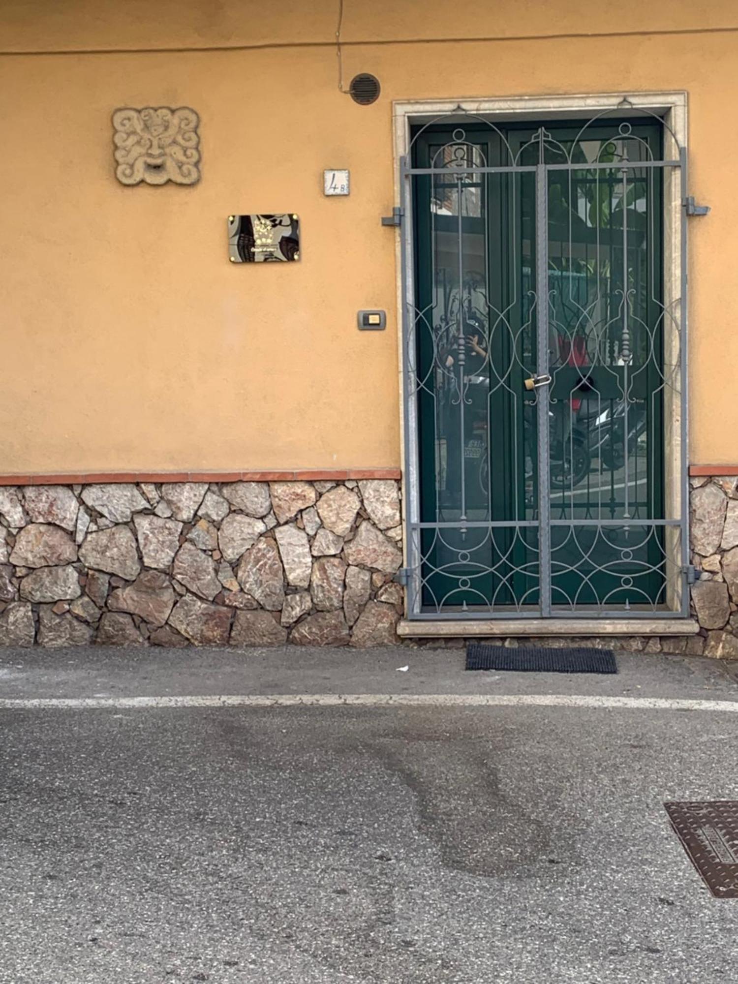 Cocciu D'Amuri Apartment Taormina Exterior photo